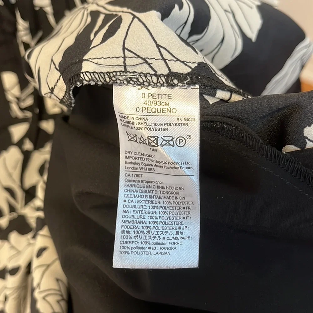 Banana republic black and white floral mini tie neck dress 0P - Picture 4 of 8